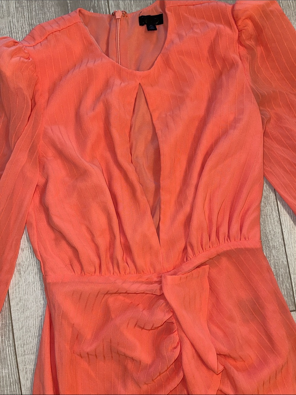 NBD Coral Ruffle Long-Sleeve Mini Dress Cut out detail XS- never worn! - Picture 5 of 8